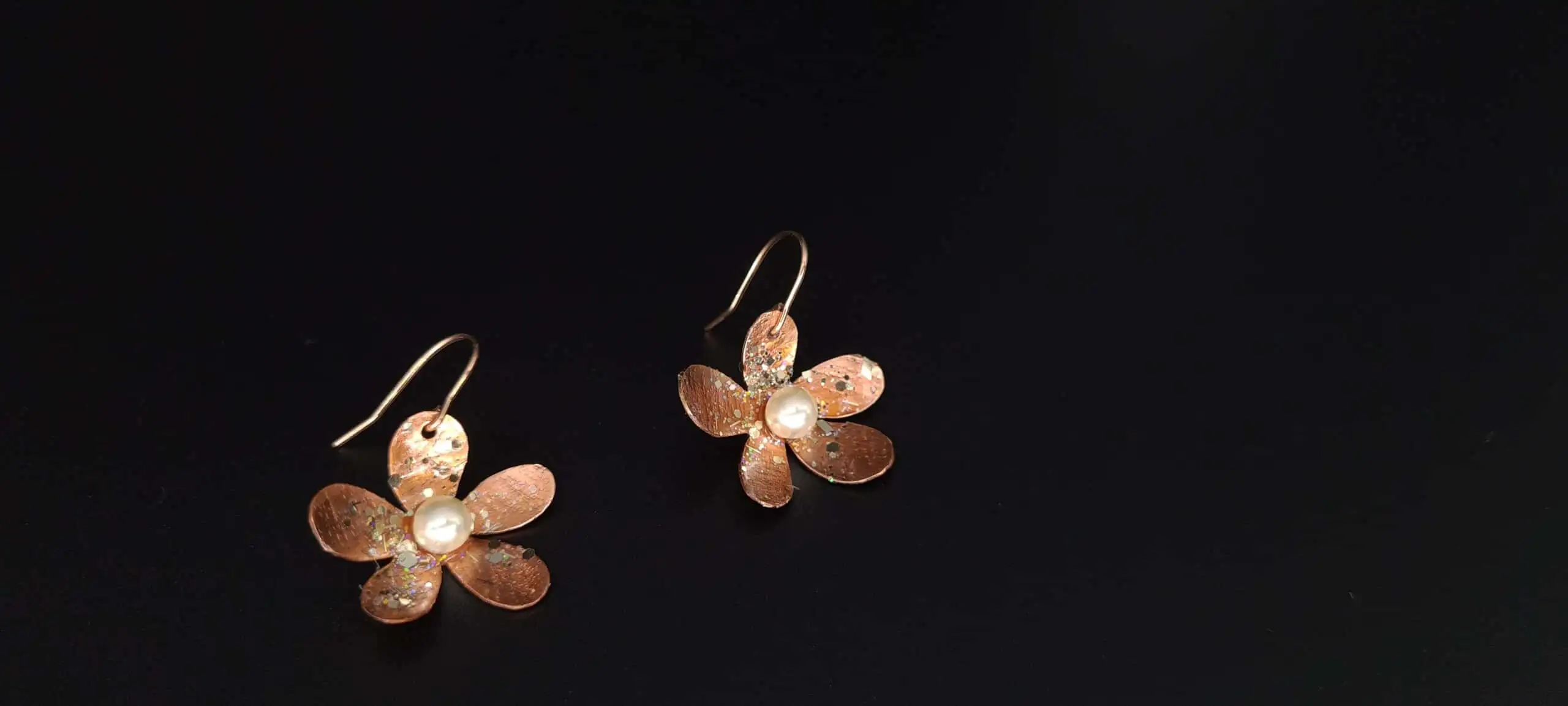 Magic opium earrings