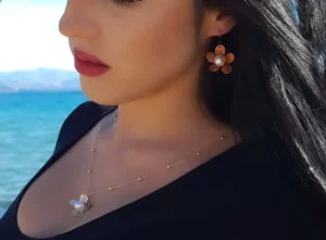 magiv opium necklace