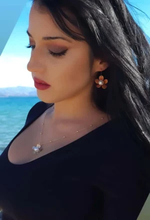 magiv opium necklace