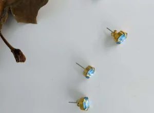 Swarovski studs earrings