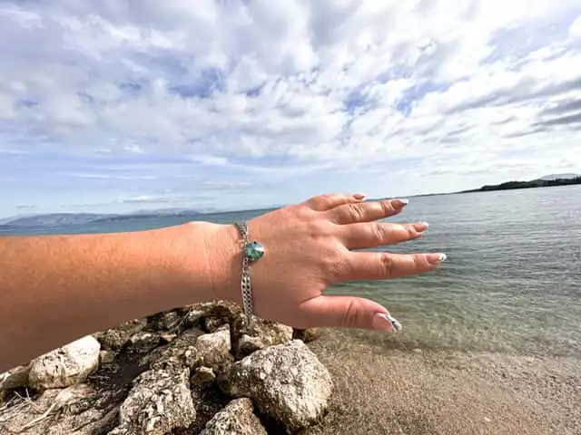 shinny love bracelet