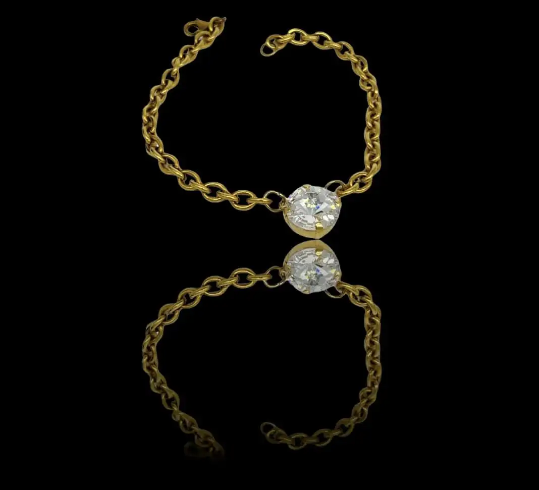 Gold and White - Image 2