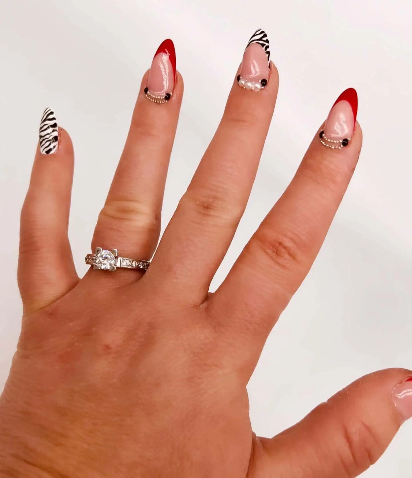 Ασημένιο μονόπετρο