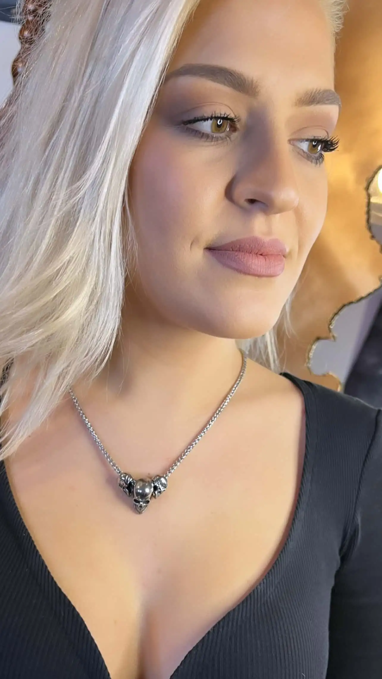 Skull head necklace - Image 2