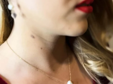 White pearl necklace