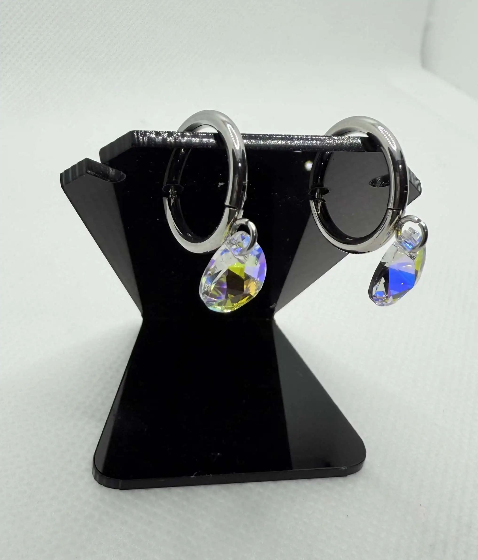 small drops earrings