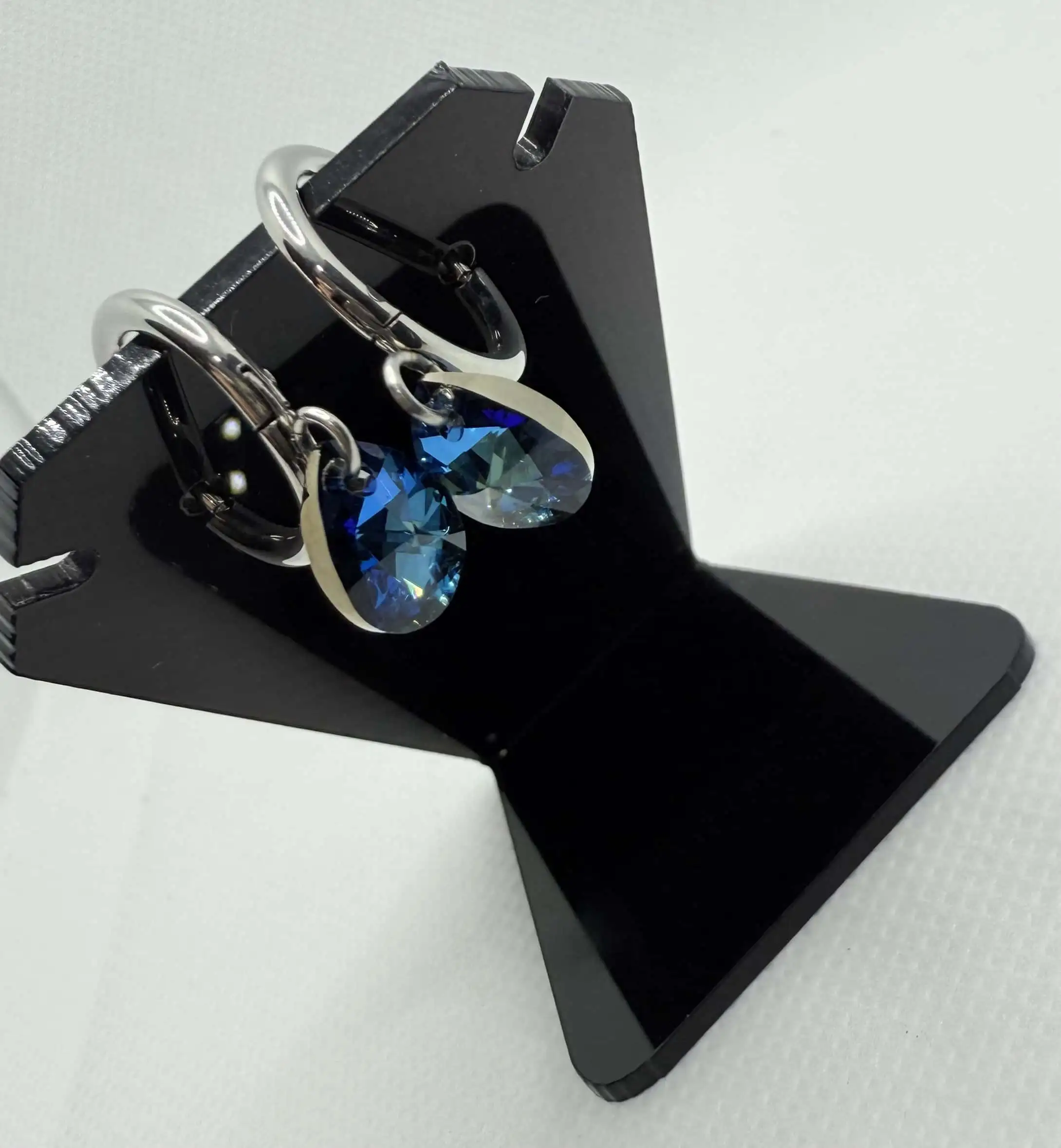 small drops earrings