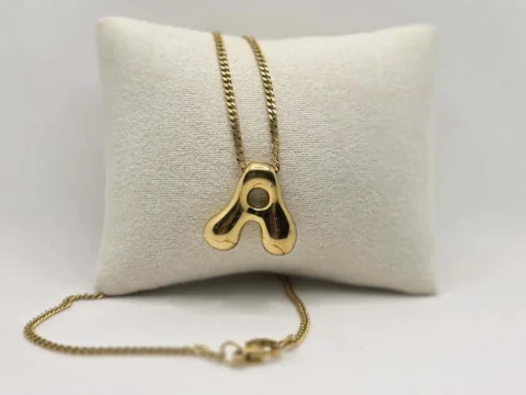 Μονόγραμμα Α