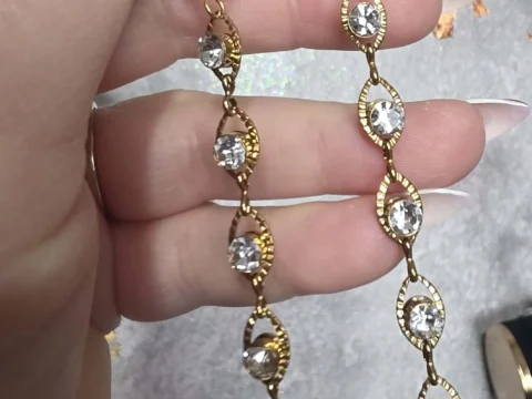 Diamond eyes earrings