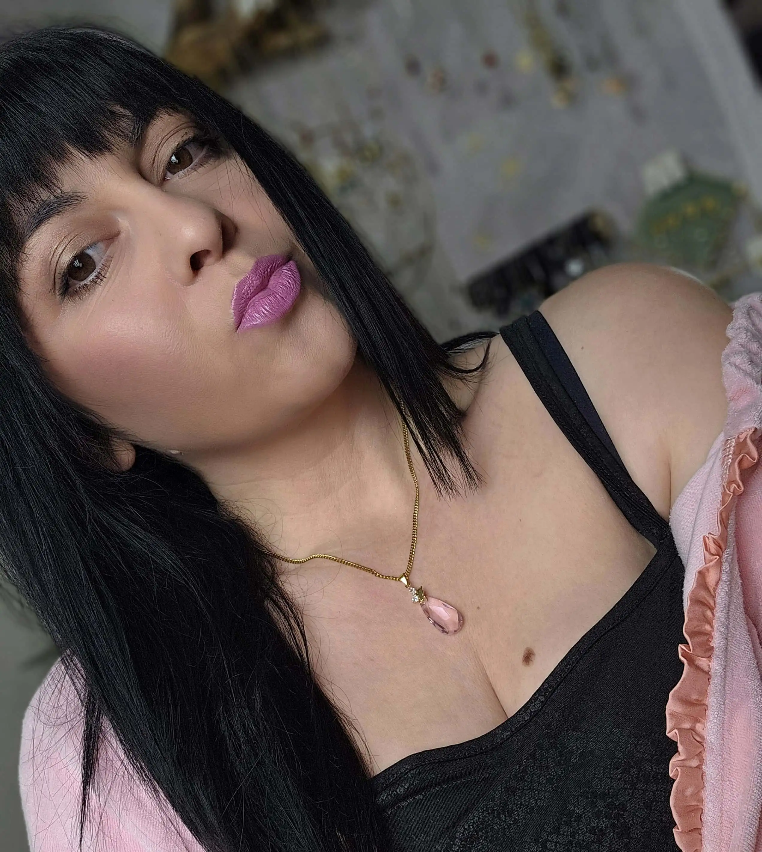 Ρόζ κολιέ δάκρυ