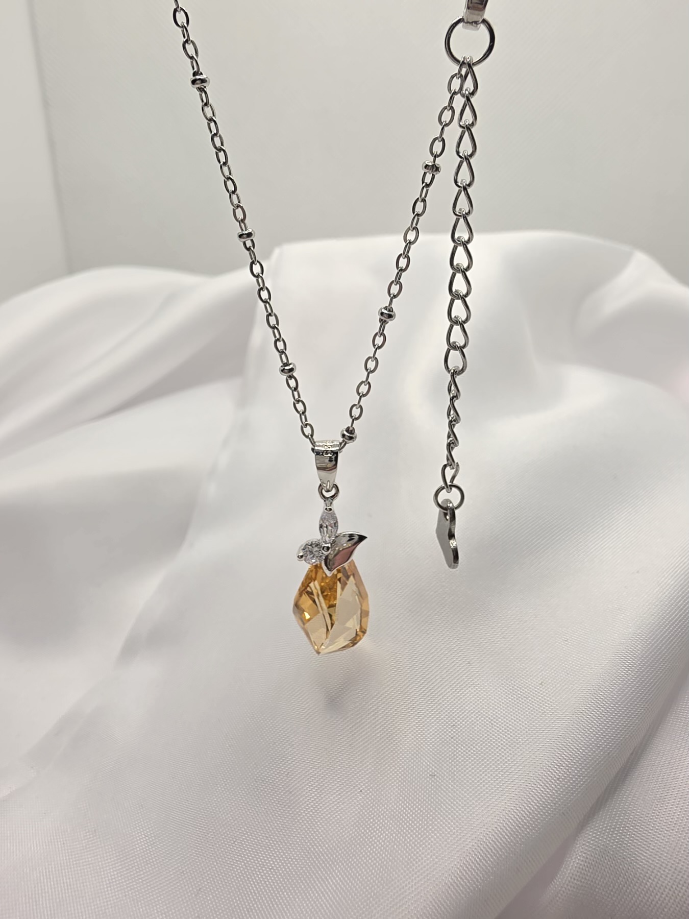 Κολιέ με Κρύσταλλο Swarovski σε Σχήμα Σταγόνας – MoiLolitaaJewels - Image 2